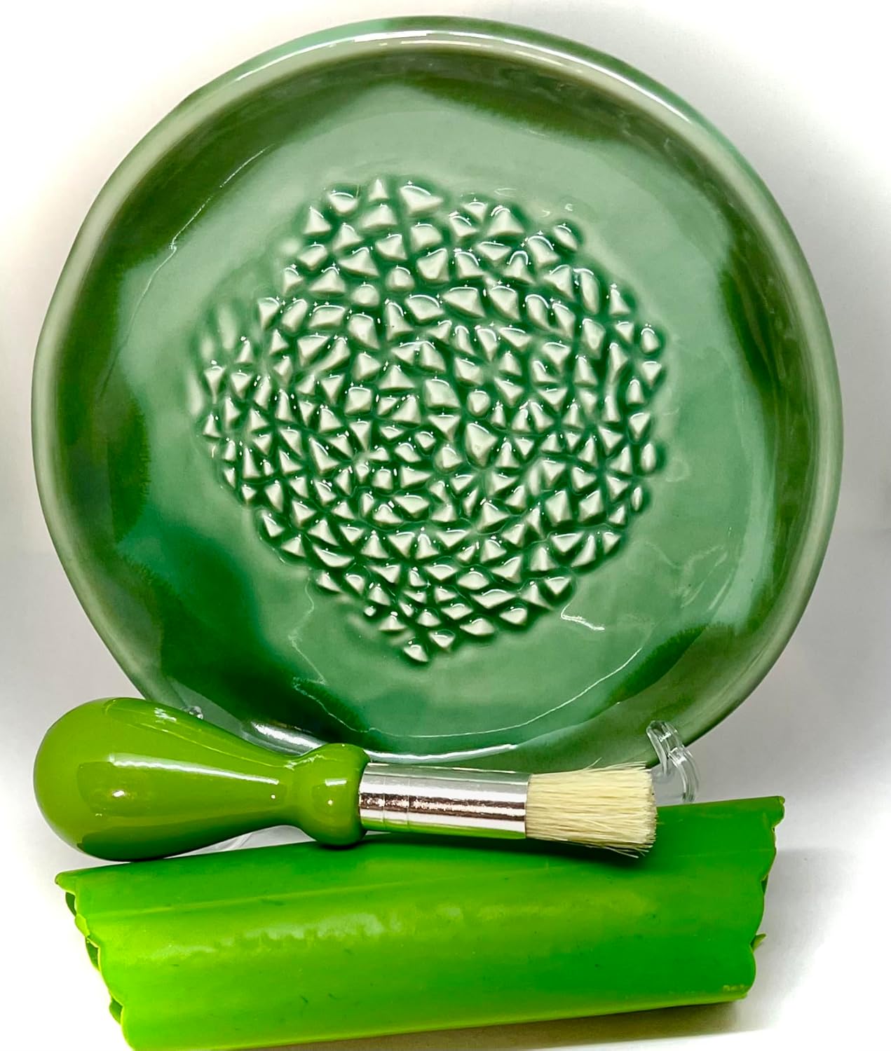 BonCera, All-in-one Premium Ceramic Garlic Grater Plate 4-Piece Set - Green Mountain Glazed Design - For Garlic, Ginger, Chocolate, and more! - Comes with 5.25" Plate, Peeler, Brush, and Stand