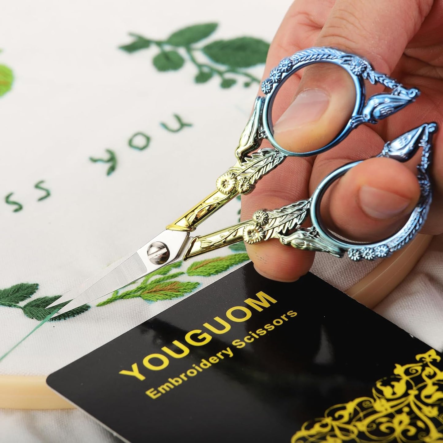 YOUGUOM Sewing Embroidery Scissors, Small Thread Scissor for Craft Artwork Needlework Yarn Knitting Detail Snips, Black Cute Bird Shears