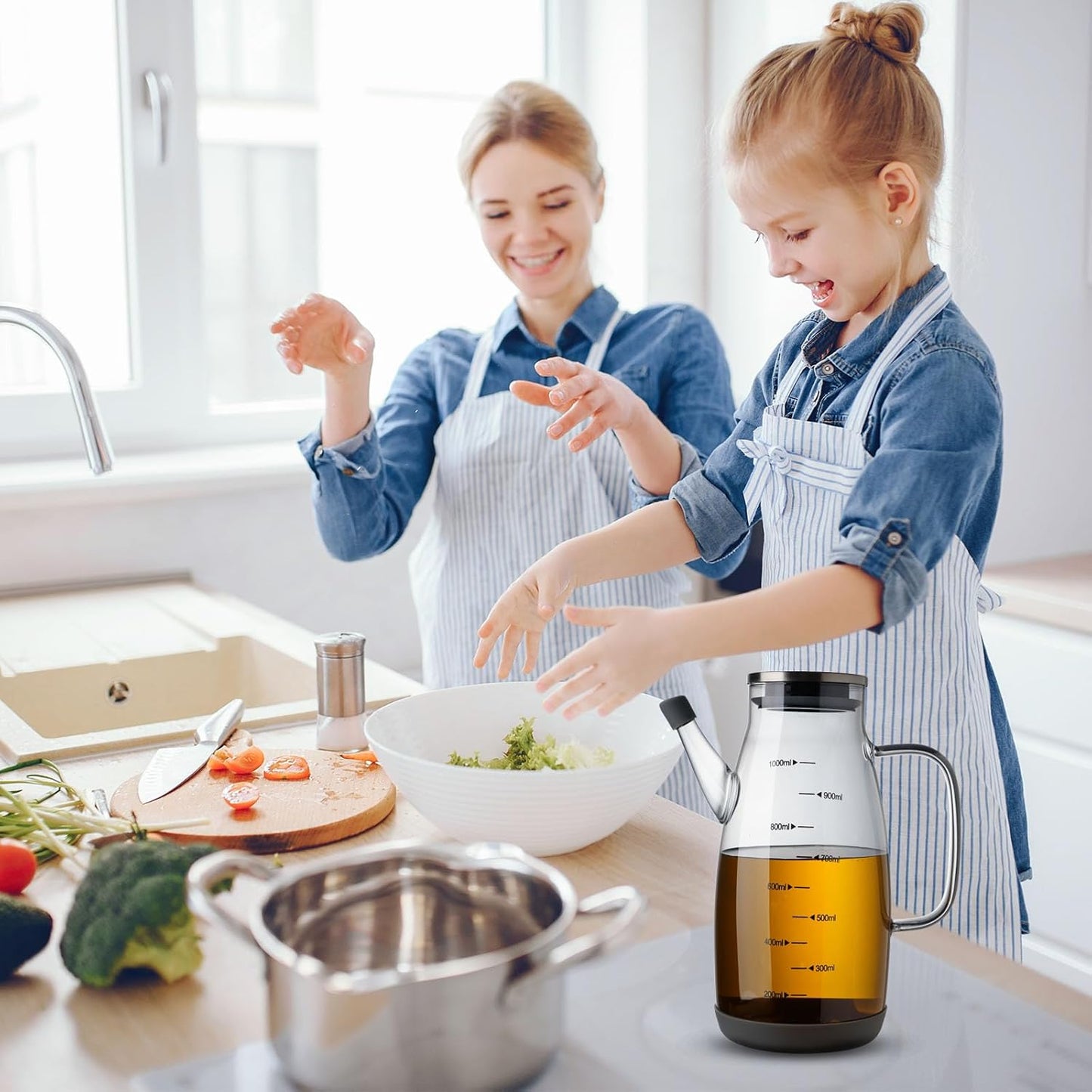 Large Glass Oil Dispenser Bottle for Kitchen Cooking Recipiente Para Aceite De Cocina Olive Oil Vinegar Dispenser Cruet Stainless Steel Lid No Drip Liquid Container (Clear, 34oz /1000ml)