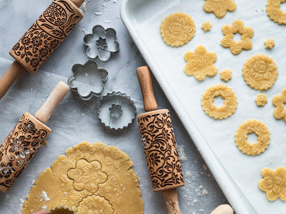 HEARTS EMBOSSING ROLLING PIN WOODEN ROLLING PIN for EMBOSSED COOKIES with LOVE HEARTS