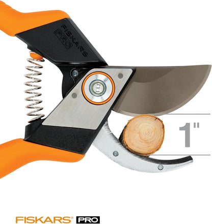 Fiskars PowerGear2 Pruning Shears, Patented Gear Technology & Cam Mechanism Multiplies Leverage, Hardened Steel Bypass Blade, Contoured Rolling Handle Reduces Hand Fatigue, 3/4" Cut Capacity