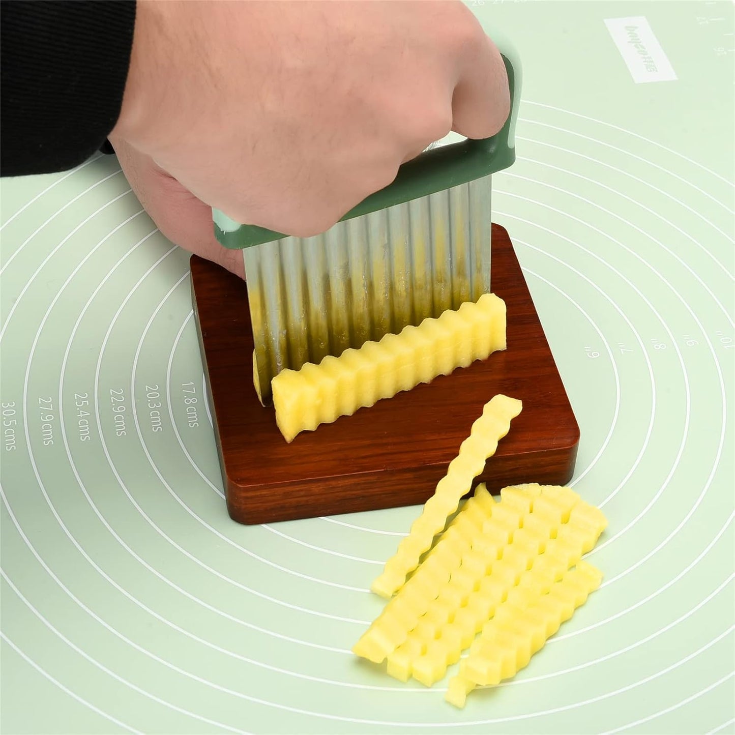 Vegetable Chopper - Stainless Steel Blade Crinkle Cutter/Wavy Knife Veggies French Fry Slicer and Plastic Dough/Cake Scraper,2 piece (Yellow)