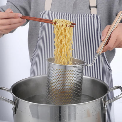 2 Pcs Pasta Strainer Basket, 5"x4.5" Stainless Steel Noodle Strainer with Wood Handle Kitchen Mesh Spider Strainers for Straining Pasta Noodles Dumpling
