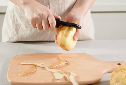 Black Premium Vegetable Peeler | Ultra-Sharp Swivel Stainless Steel Blade | Ergonomic Soft Grip Handle | Mango Peeler | Dishwasher Safe | Skin Peeler for Veggies & Fruits | Potato Peeler & Eye Remover