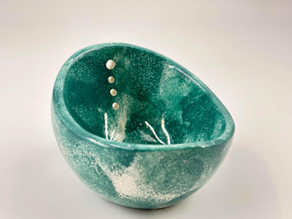 Ceramic Herb Stripper Bowl with Multi-Size Holes, Handmade Kitchen Tool, White (Green)