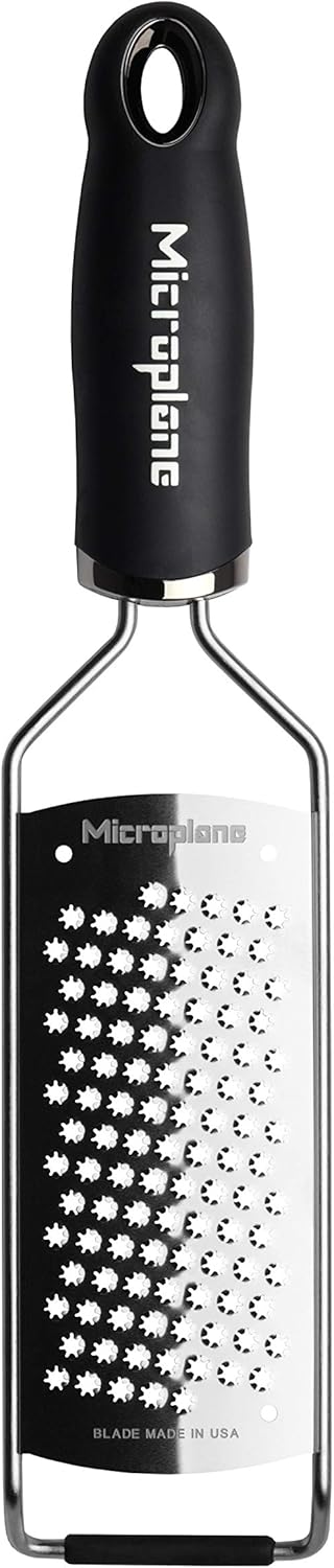 Microplane Gourmet Series Cheese Grater with Soft Touch Handle (Extra Coarse, Black)