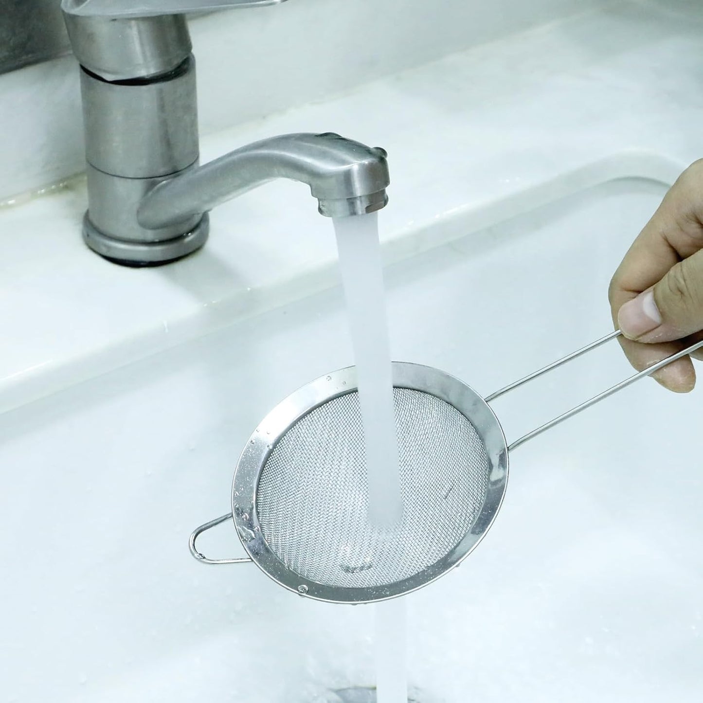 4 Pcs Stainless Steel Fine Mesh Strainer 4 Sizes Small Sieves with Handles Versatile Kitchen Strainer for Steeping Loose Leaf Tea Straining Cocktail Juice and Sifting Flour Sugar