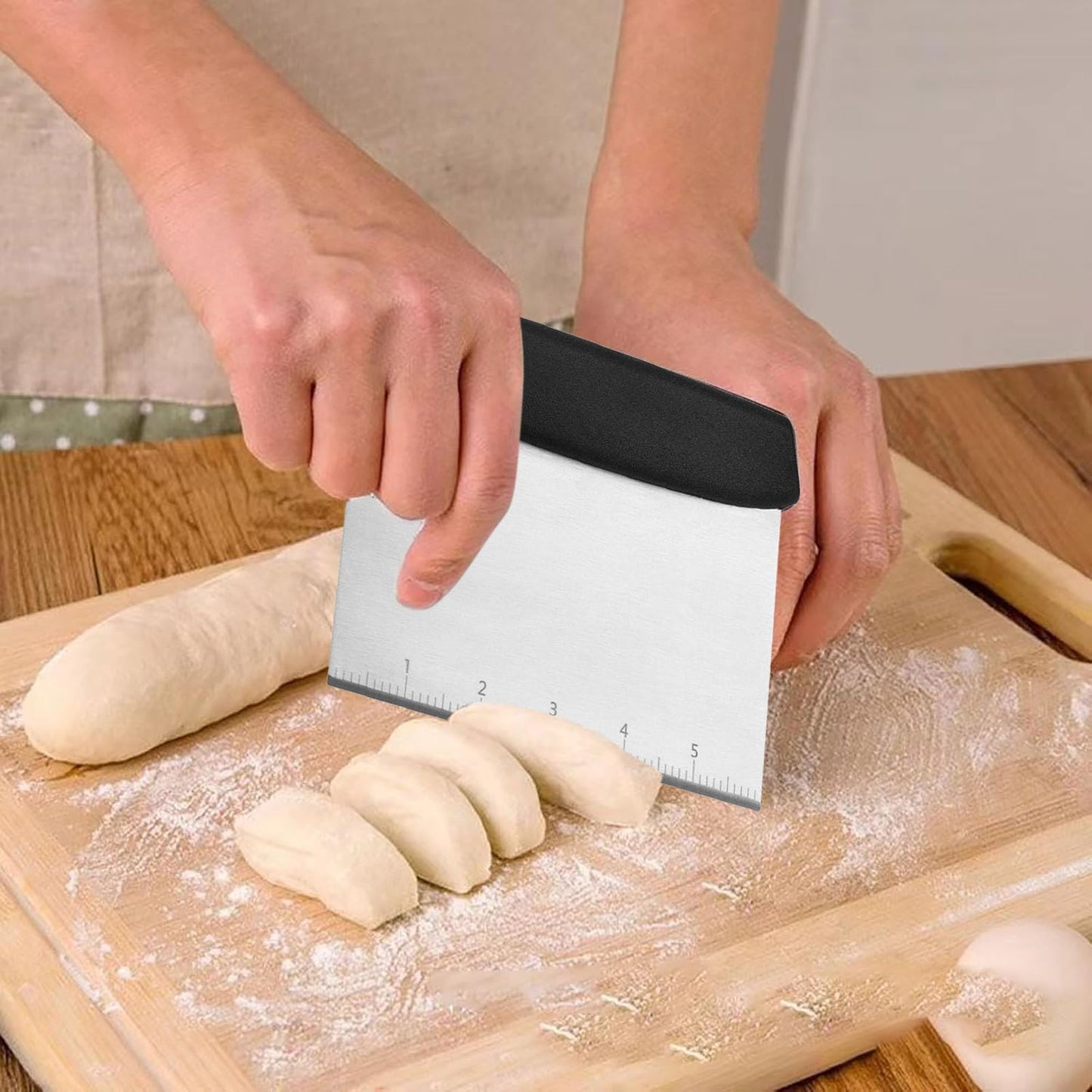 Dough Cutter, 6.6 Inch Stainless Steel Dough Scraper with Scale for Cutting of Pizza, Cake and Dough (1)