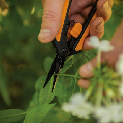 Fiskars 6" Pruning Scissors for Flowers, Buds, Weeds and Small Plants, Garden Snips with Resin Resistant Nonstick Stainless Steel Blades, Gardening Trimmers with Comfortable Handle