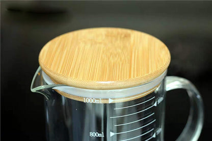 Graduated Beaker Mug with Handle and Durable Bamboo Lid Borosilicate Glass Multi-Function Food Grade Measuring Cup 1000ML