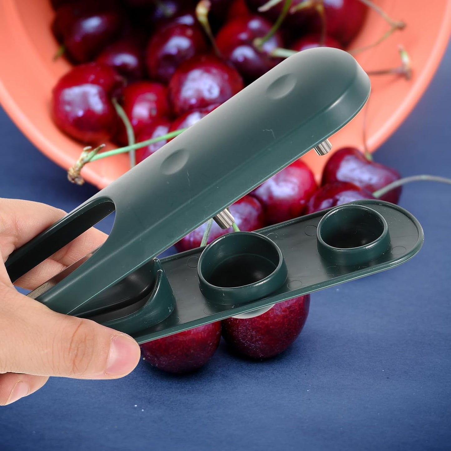 Cherry Pitter Tool and Jujube Core Remover 2pcs Household Fruit Pit Remover Kitchen Gadget for Red Dates, Cherries, Wood Green Handle, Multi-use Core Extractor for Home