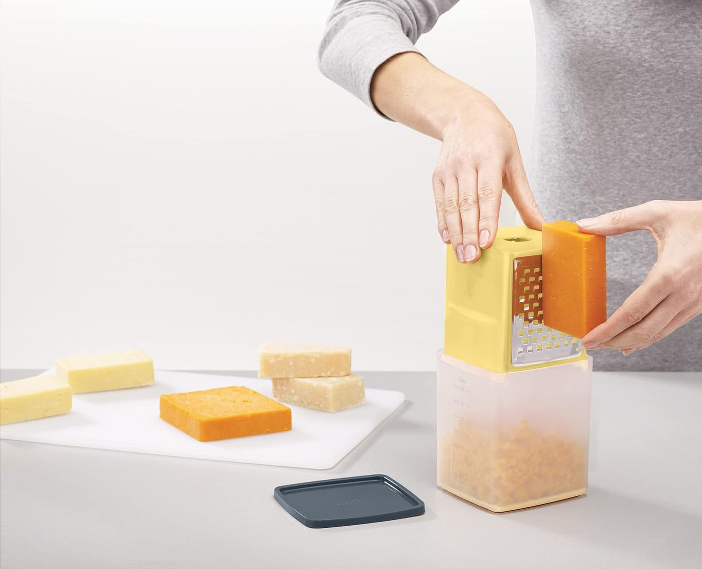 Joseph Joseph Duo Box Grater with collecting base