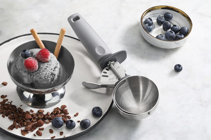 New Star Foodservice Commercial-Grade Thumb Press Food Disher/Ice Cream Scoop, #16, Blue Handle, 18-8 Stainless Steel, NSF Certified