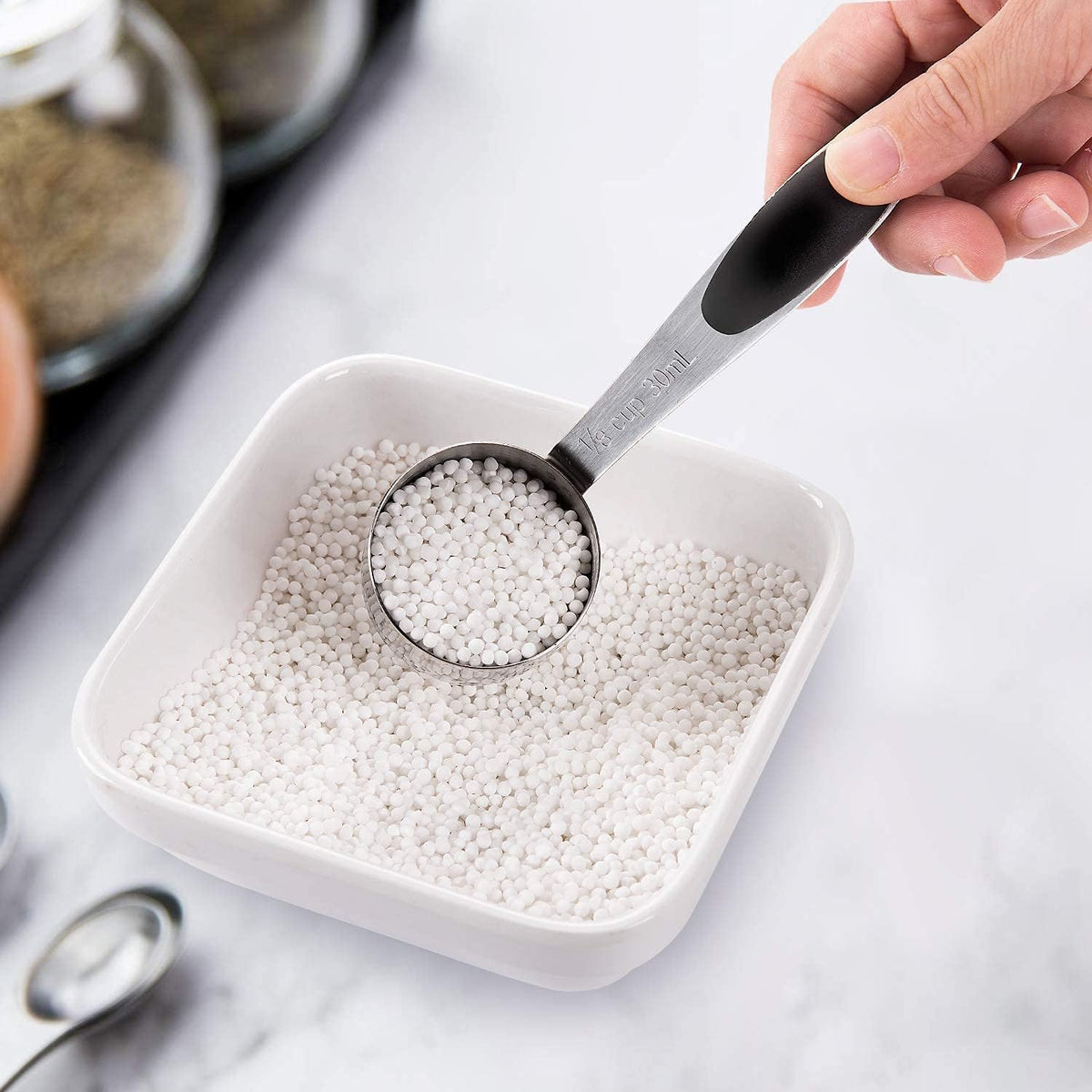 Measuring Cups and Magnetic Measuring Spoons Set, Black