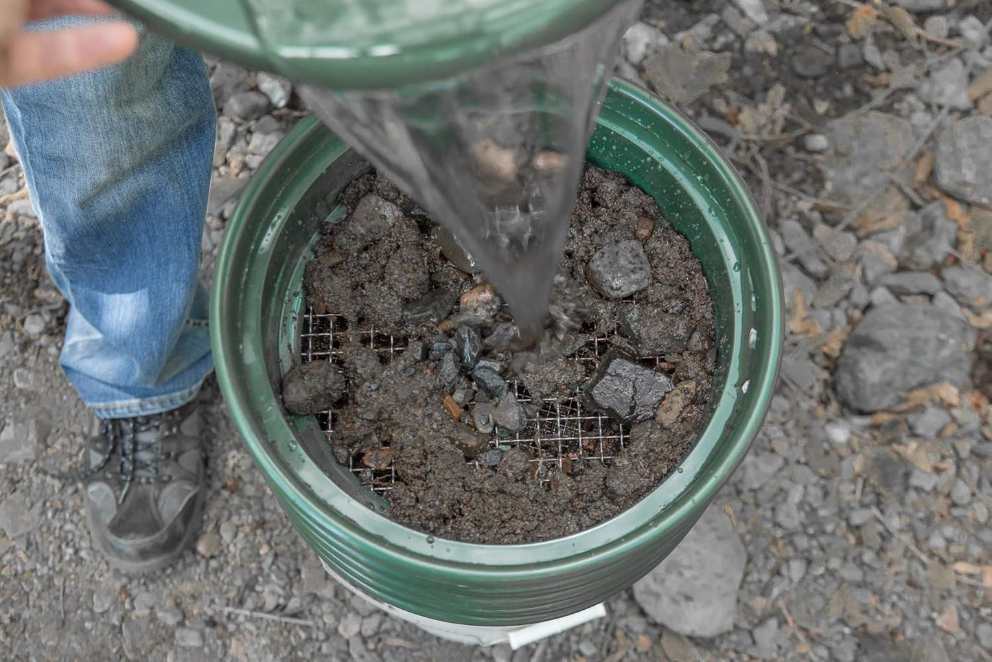 SE 13.25 Inch Wide Stackable Classifier Gold Prospecting Pan - 1/8 Inch Stainless Steel Mesh Sifting Pan, Green