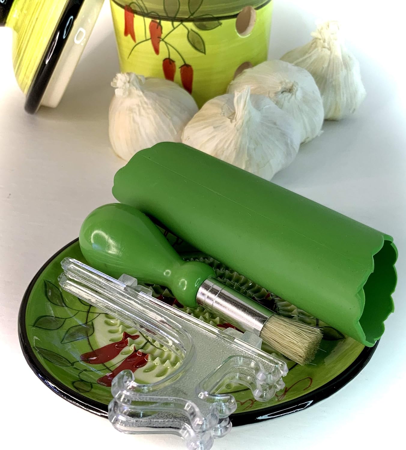 BonCera, All-in-one Premium Ceramic Garlic Grater Plate 4-Piece Set - Green Chili Design, Classic Style - For Garlic, Ginger, Chocolate, and more! - Comes with 5.25" Plate, Peeler, Brush, and Stand