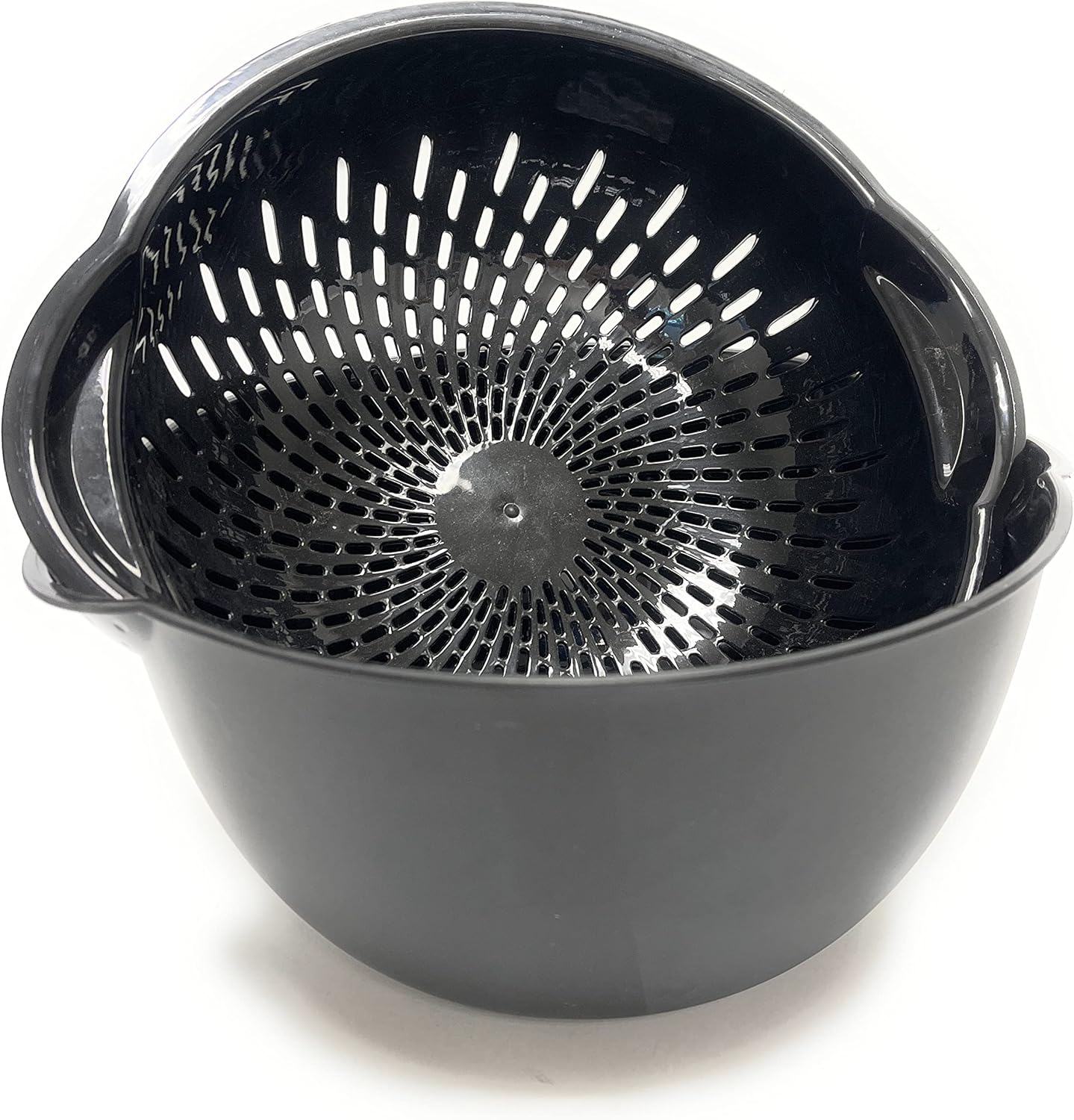 Mintra Home Mixing Bowl w/Colander (Large 4.5L, Red) - For Washing & Draining Fruits And Vegetables - Heavy Duty Plastic for Baking, Cooking Supplies - Dishwasher Safe