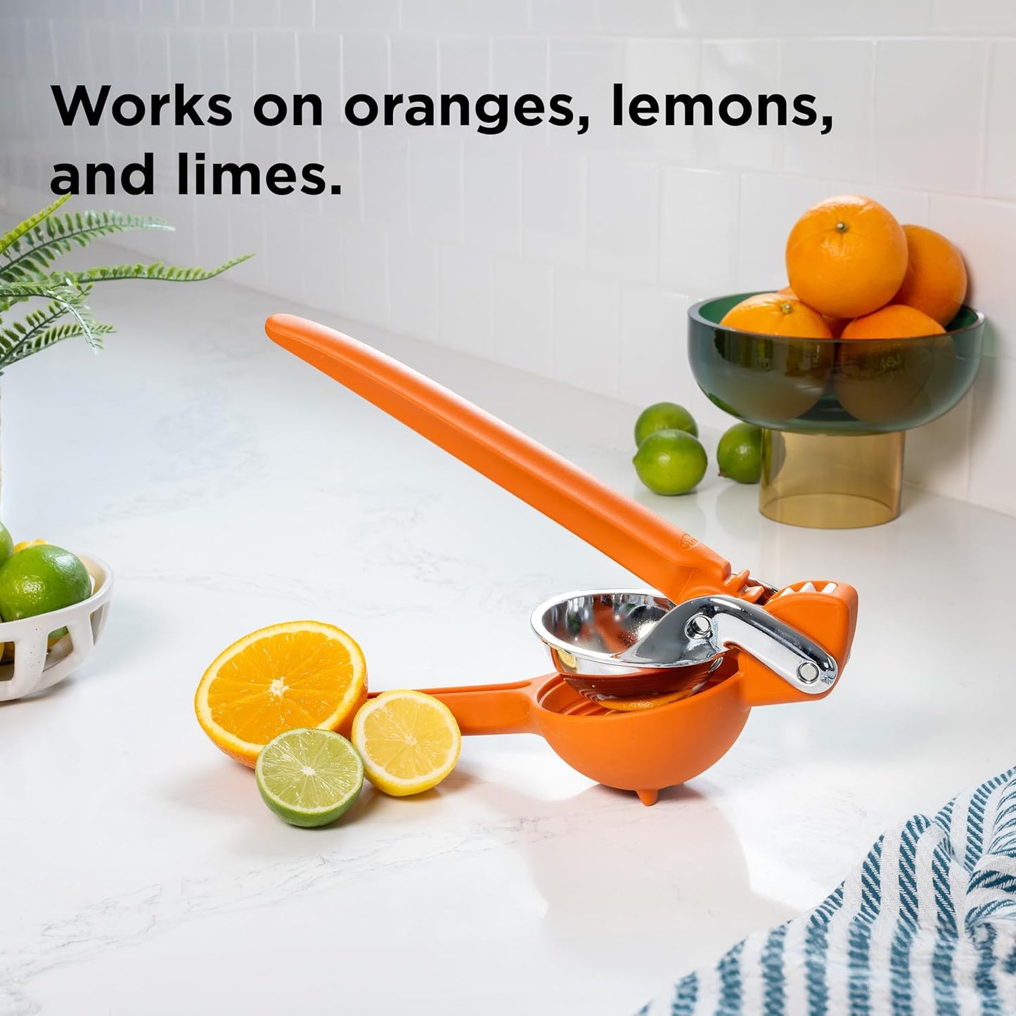 Chef'n FreshForce Lemon Squeezer Citrus Juicer, Manual Hand Press with Dual-Gear Power for Maximum Juice Extraction, Durable, Lime Green