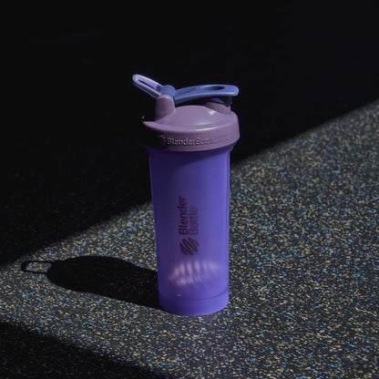 BlenderBottle Classic V2 Shaker Bottle Perfect for Protein Shakes and Pre Workout, 28-Ounce, Clear/Black