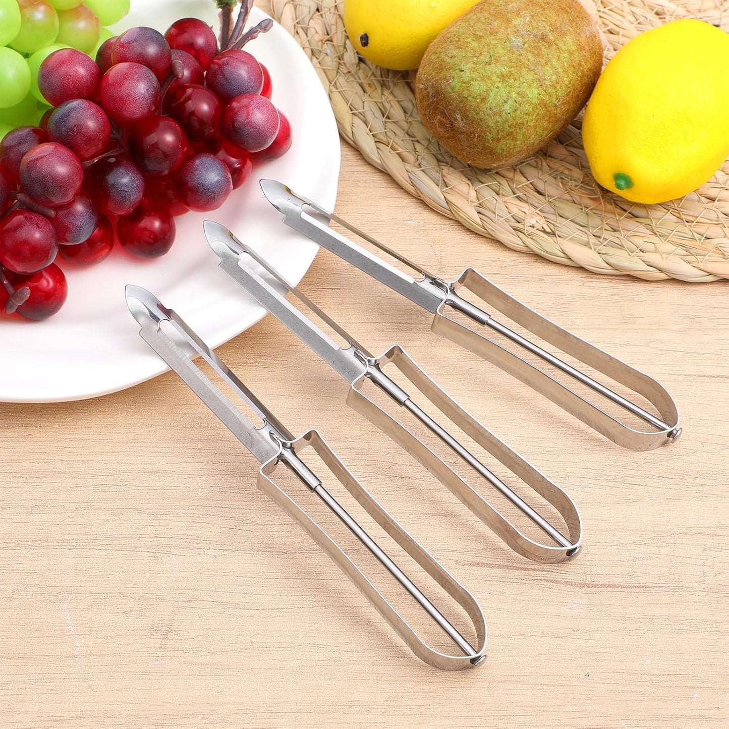 Molain 3 Pack Potato Peelers for Kitchen, Stainless Steel Swivel Vegetable Peelers Fruit Carrot Potato Peeler with Ergonomic Handle Potatoes Peeler Dishwasher Safe