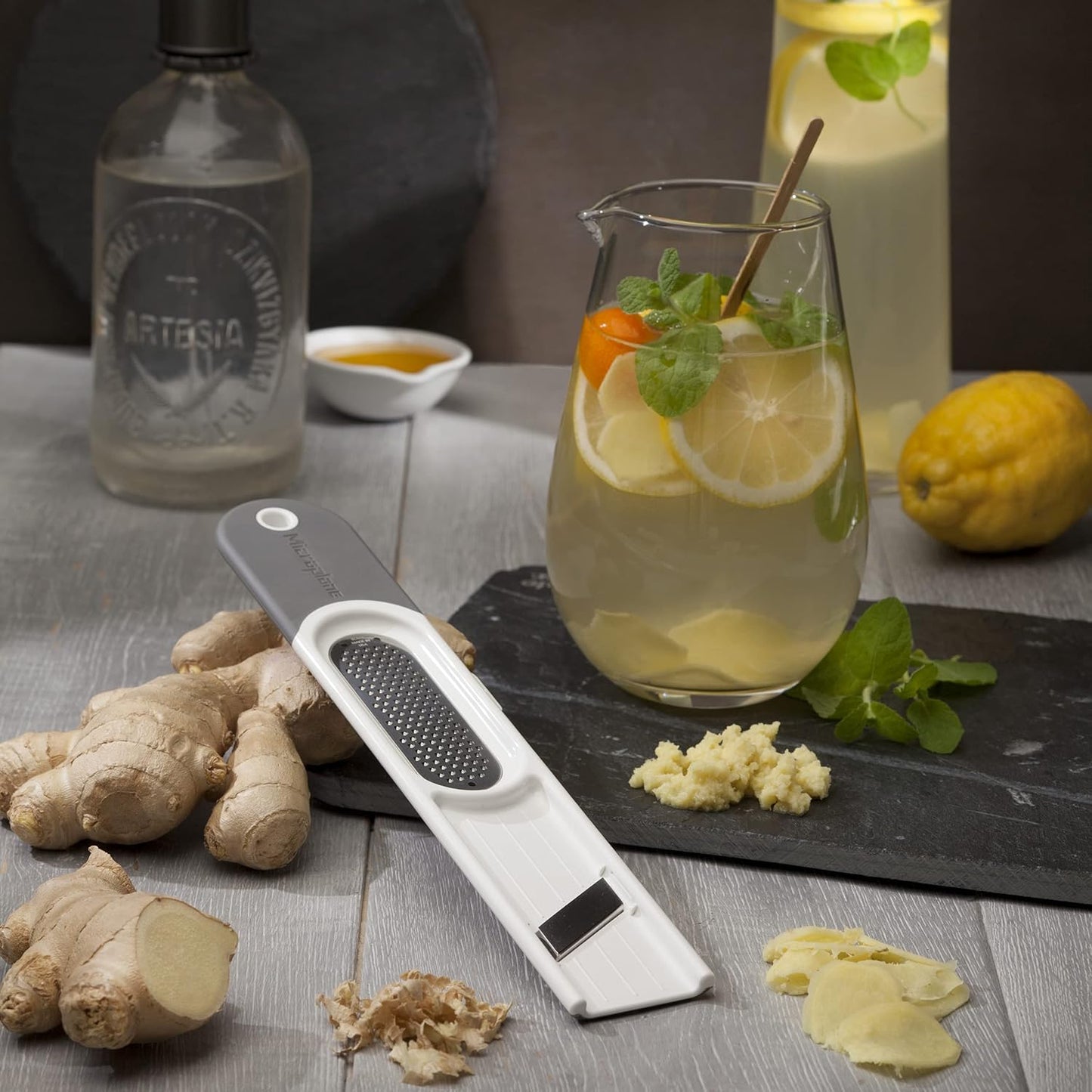 Microplane 3-in-1 Ginger Grater Tool - Black and Grey