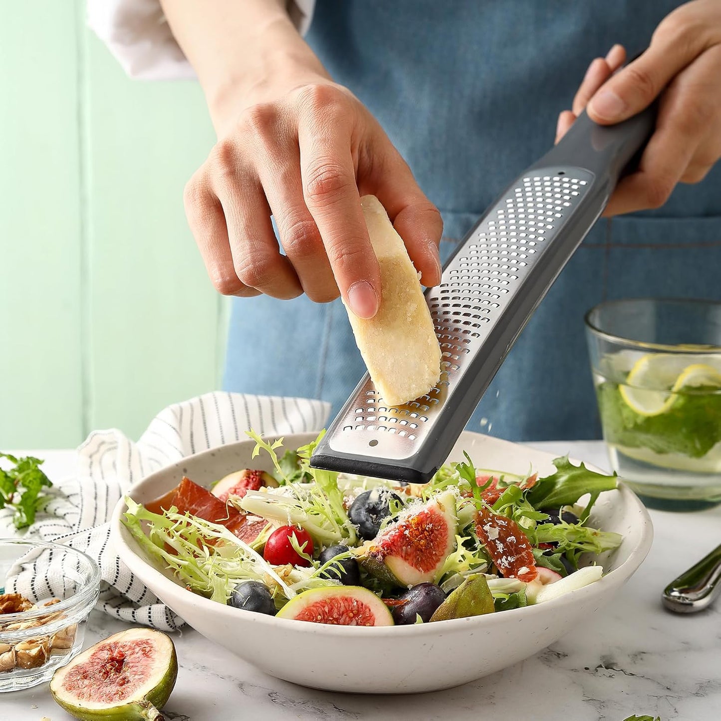 Spring Chef Premium Lemon Zester Grater with Handle - Fruits, Garlic, Chocolate, Nutmeg, Ginger Grater - Heavy Duty Kitchen Tool - Stainless Steel Citrus Zester with Blade Cover - Fine Shred, Black