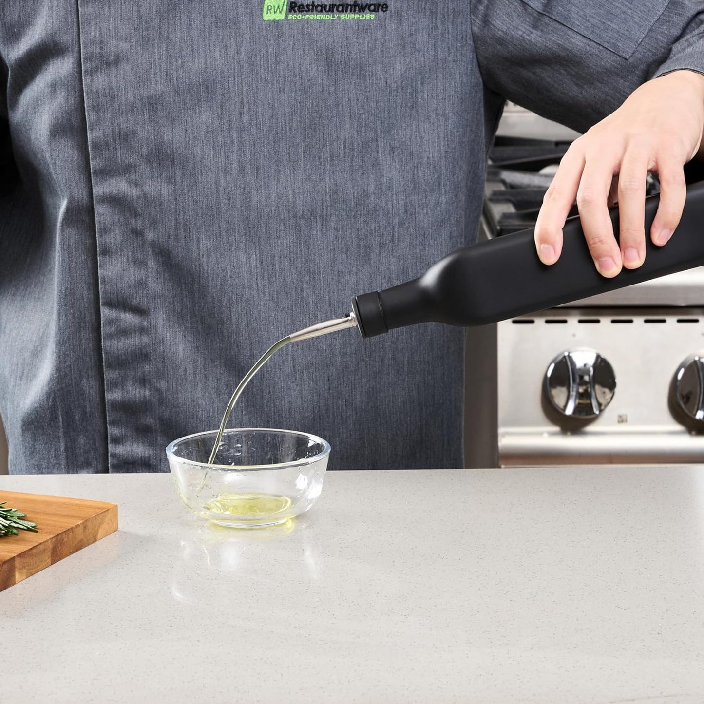 Restaurantware RW Base 16.9 Ounce Olive Oil Dispenser 1 Kitchen Oil Dispenser Bottle - With Stainless Steel Pourer Non-Leaking Black Glass Olive Oil Pourer For Cooking Or Salad Dressings