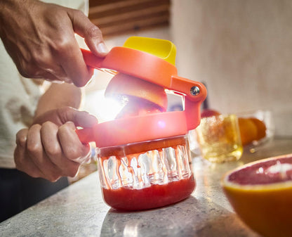 Joseph Joseph 20171 JuiceMax Dual-action Citrus Press, Yellow