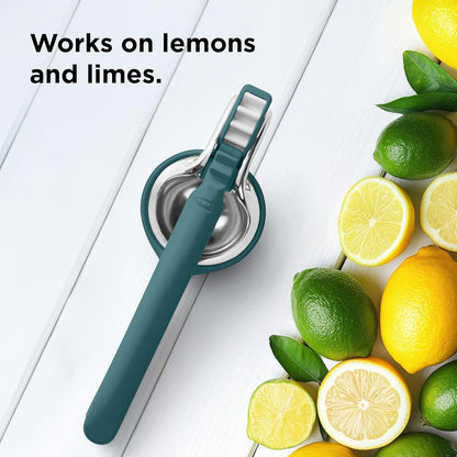Chef'n FreshForce Lemon Squeezer Citrus Juicer, Manual Hand Press with Dual-Gear Power for Maximum Juice Extraction, Durable, Lime Green