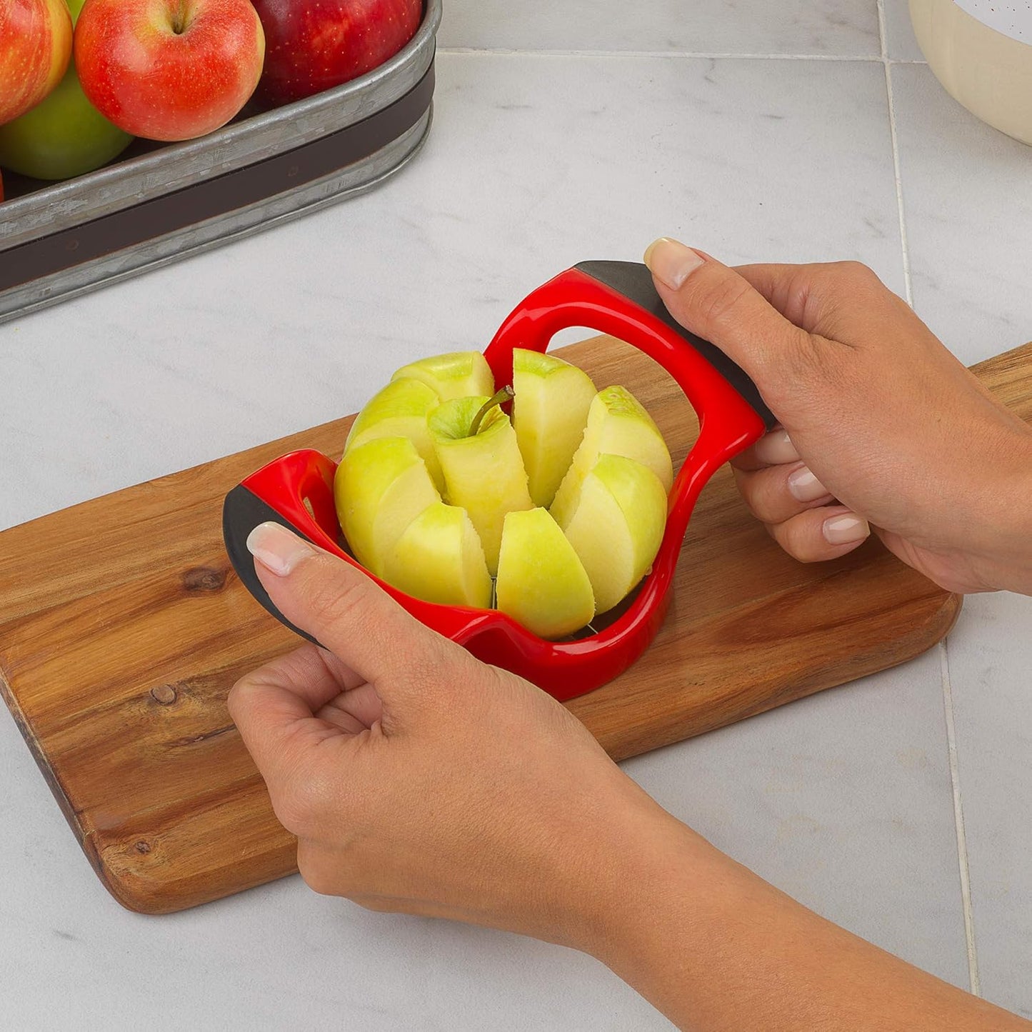 GoodCook Touch Apple Wedger with Stainless Steel Cutting Edges and Protective Cover, Red
