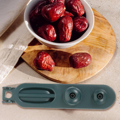 Cherry Pitter Tool and Jujube Core Remover 2pcs Household Fruit Pit Remover Kitchen Gadget for Red Dates, Cherries, Wood Green Handle, Multi-use Core Extractor for Home