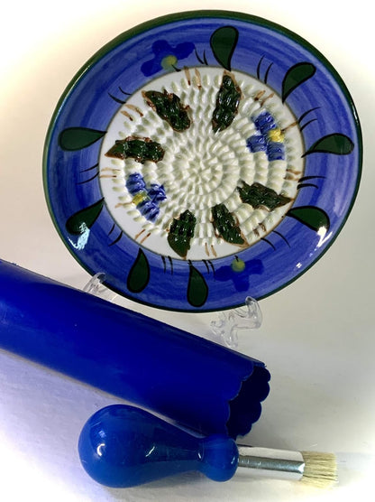BonCera, All-in-one Premium Ceramic Garlic Grater Plate 4-Piece Set - Blue Flower Design, Classic Style - For Garlic, Ginger, Chocolate, and more! - Comes with 5.25" Plate, Peeler, Brush, and Stand