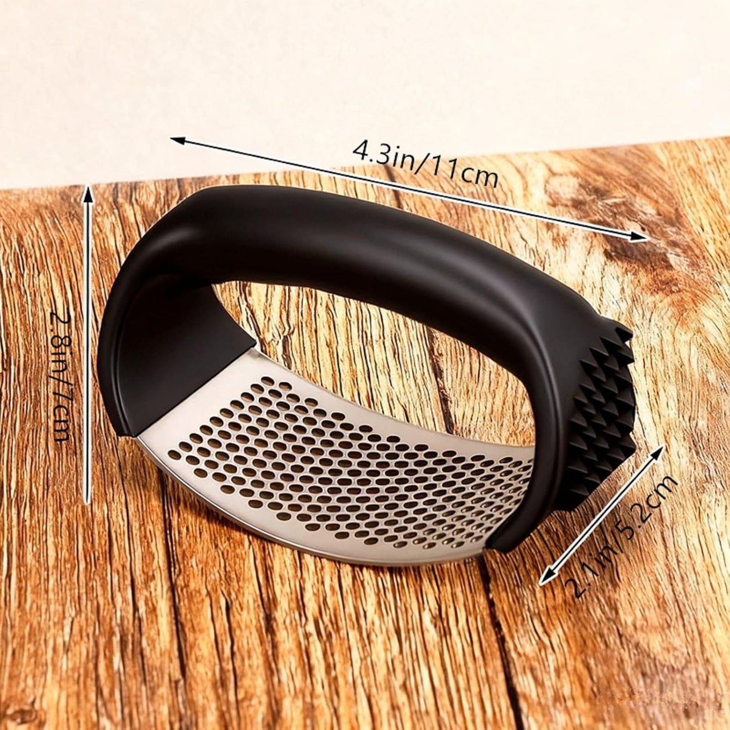 Bestac Stainless Steel Garlic Press, for Kitchen Use, Easy-Clean & Ergonomic Handle for Easily Crushing, Cooking Gadget (1)