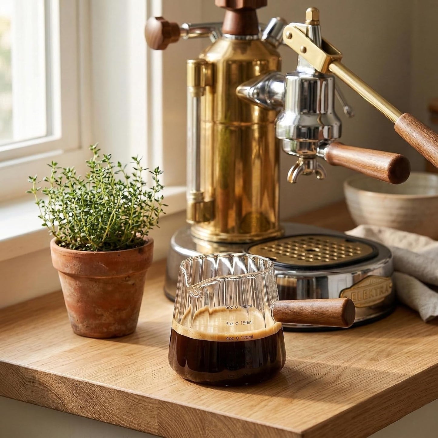 2 PCS Espresso Cups, Ohola 6OZ Espresso Shot Cup, Glass Measuring Cups with V-Shaped Spout, Markings in both oz & ml