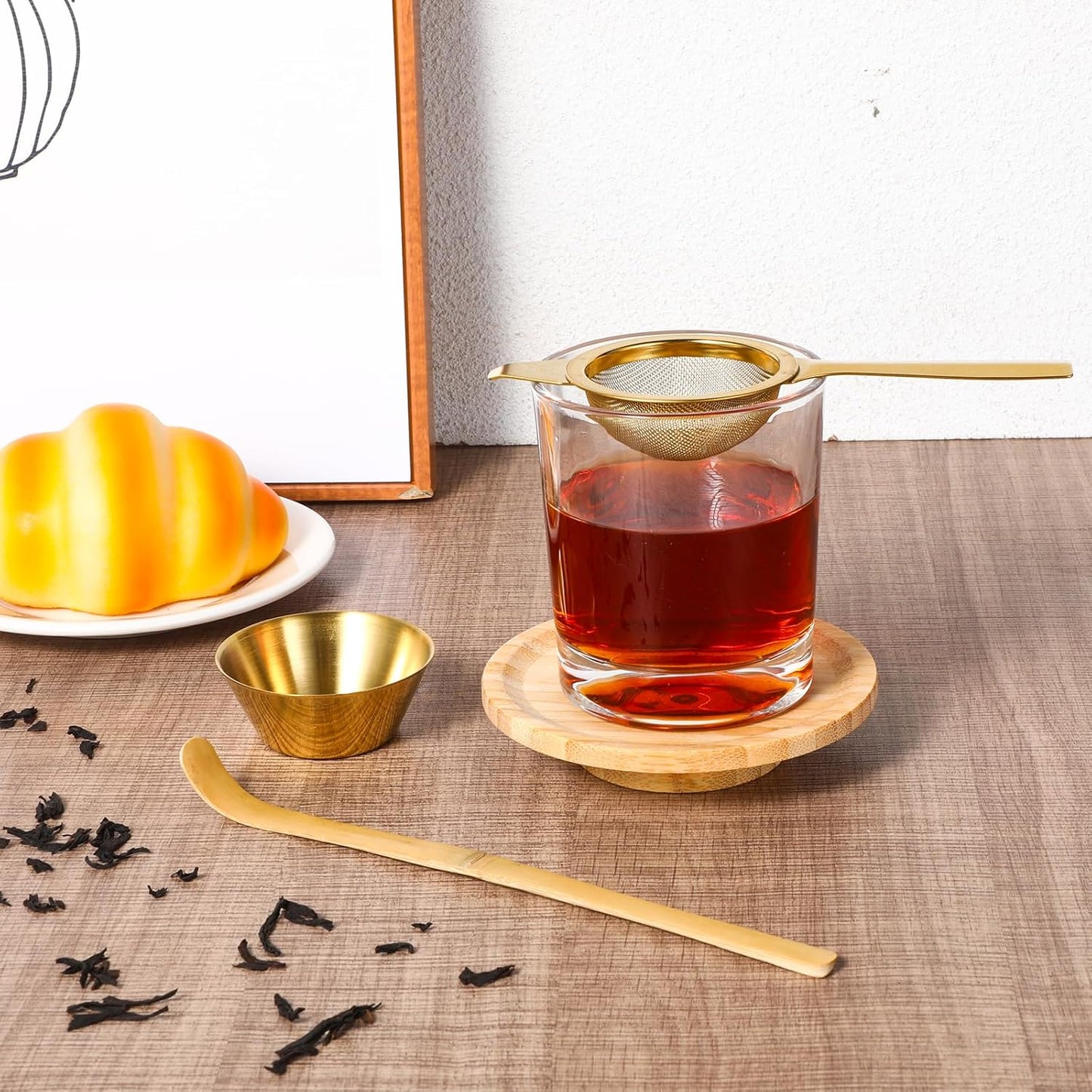 2.2" Mini Tea Sifter, 30 Fine Mesh Strainer Stainless Steel Small Sifters Loose Leaf Matcha Sifter with Handle and Base for Loose Tea Coffee Cocktail