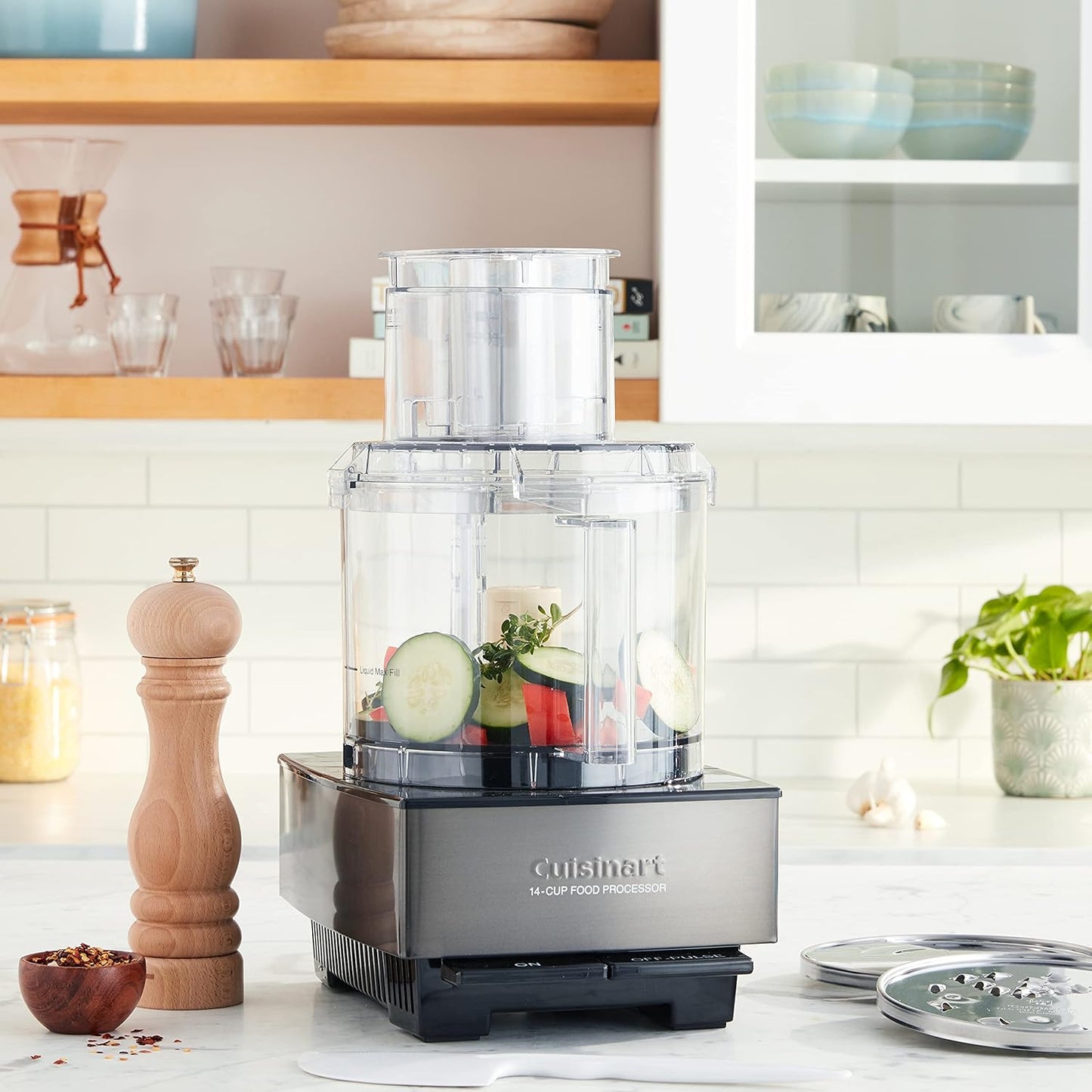 Cuisinart 7-Cup Pro Classic Food Processor, 600-Watt Motor, Vegetable Chopper & Blender for Mincing, Dicing, Shredding, Puree & Kneading Dough, DLC-10SYP1, White