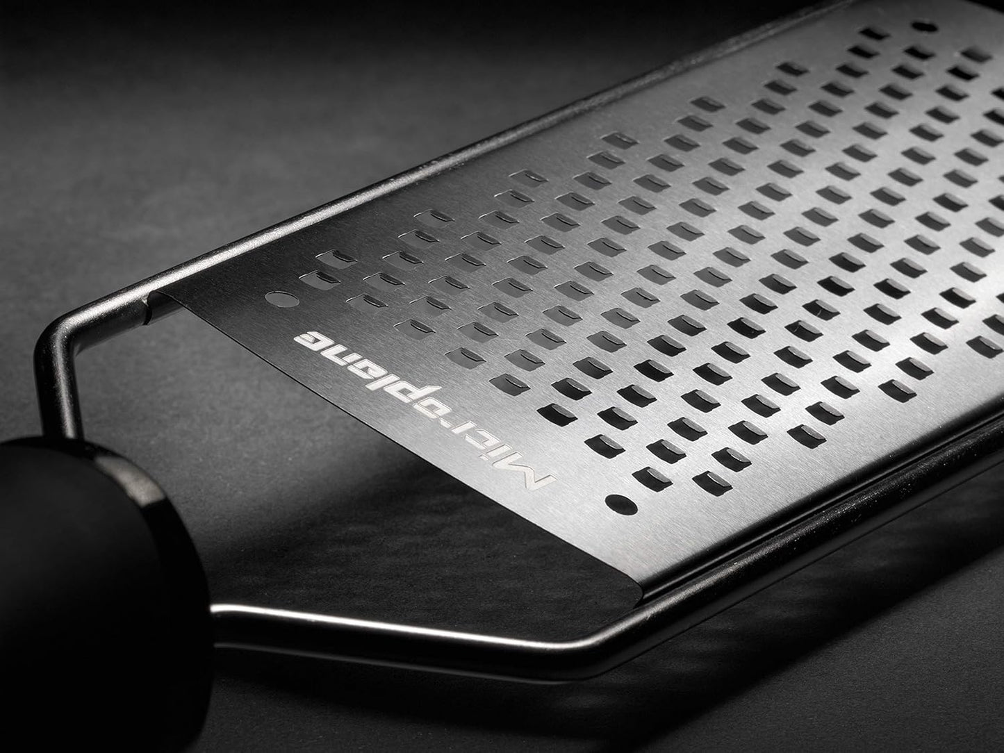 Microplane Gourmet Series Cheese Grater with Soft Touch Handle (Extra Coarse, Black)
