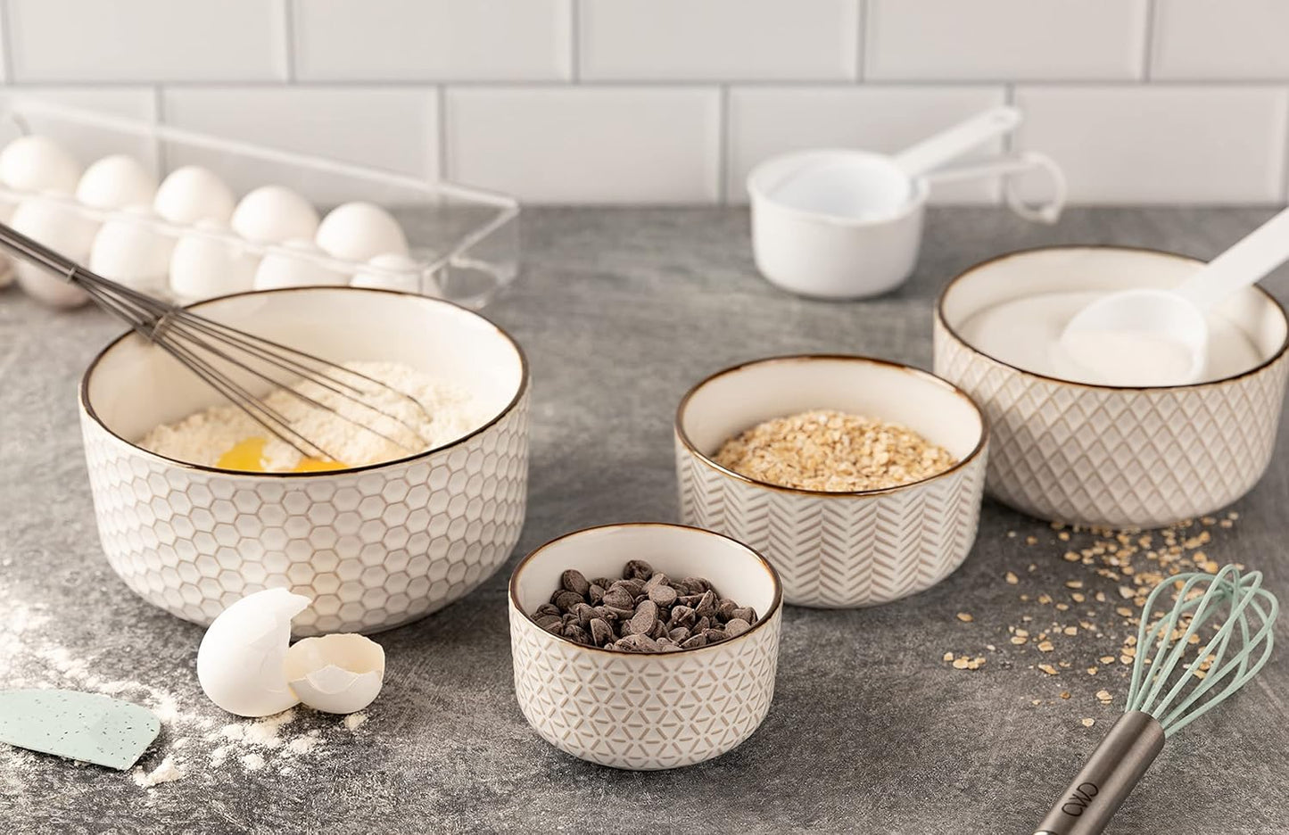 KooK Serving Bowls, with Lids, Ceramic Nesting Bowls, Set of 4, Embossed, Kitchen, Prep, Stackable, Gift, Microwave and Dishwasher Safe, 16/29/47/70 oz, Narbonne Collection (Ivory)