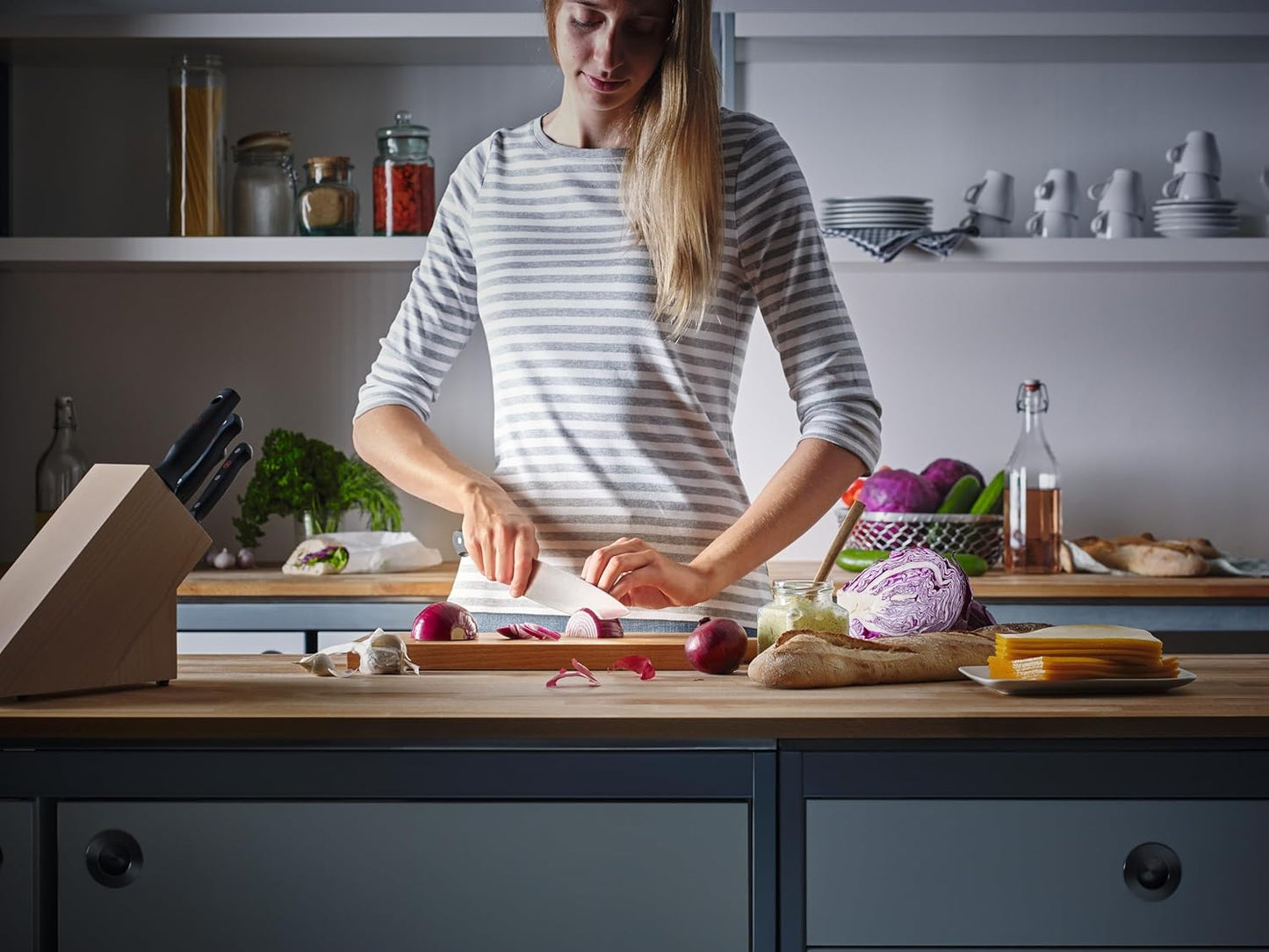 WÜSTHOF Gourmet 5" Tomato Knife, Black