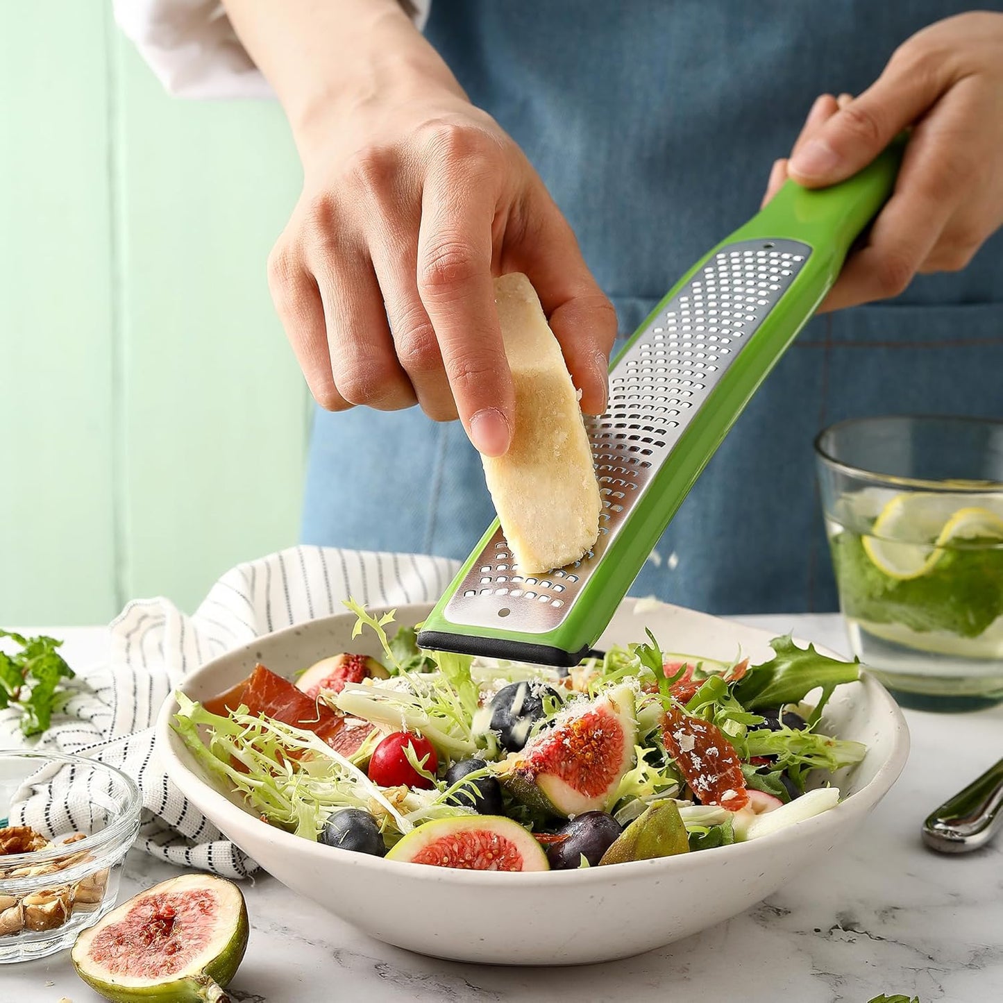 Spring Chef Premium Lemon Zester Grater with Handle - Fruits, Garlic, Chocolate, Nutmeg, Ginger Grater - Heavy Duty Kitchen Tool - Stainless Steel Citrus Zester with Blade Cover - Fine Shred, Black