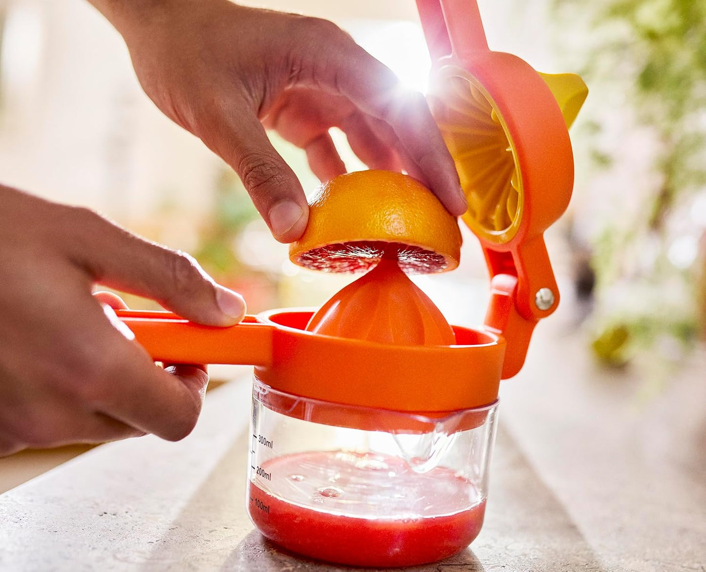 Joseph Joseph 20171 JuiceMax Dual-action Citrus Press, Yellow