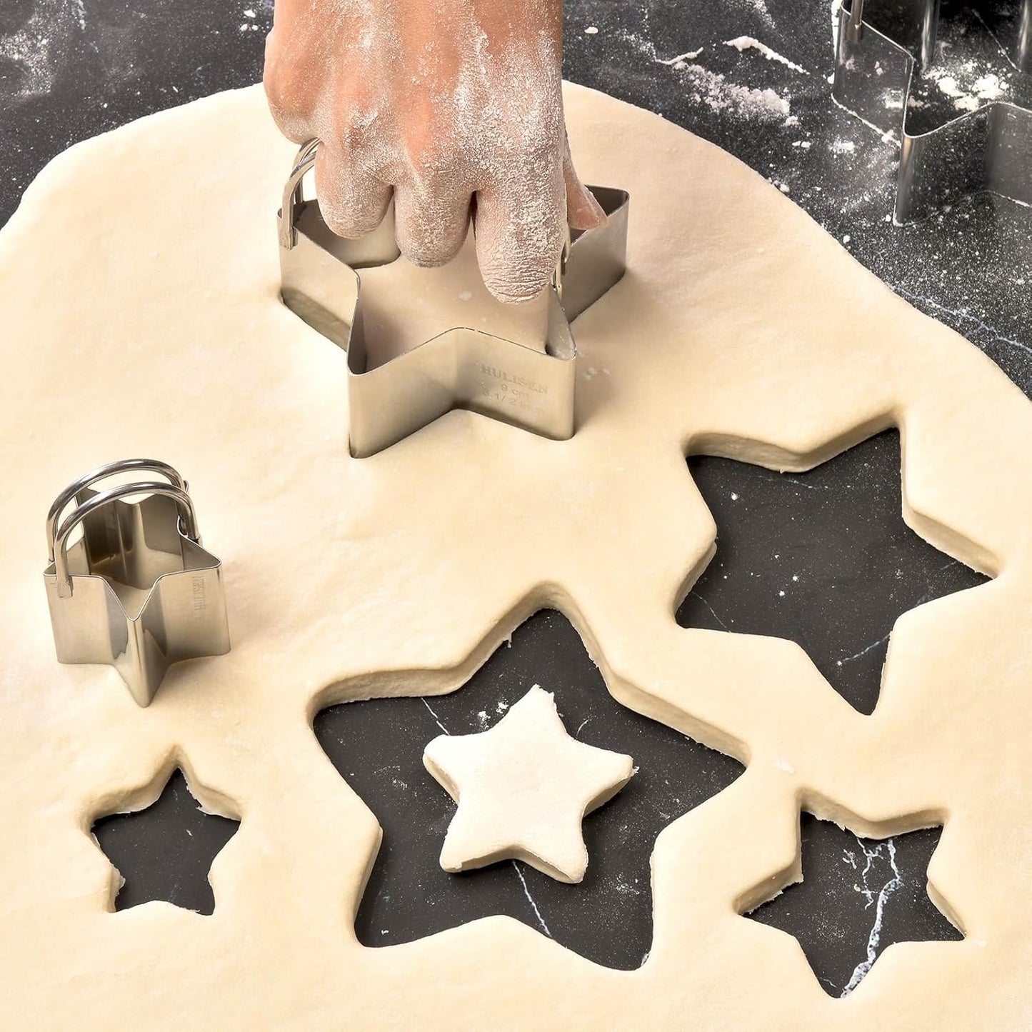 HULISEN Square Biscuit Cutter Set (4 Pieces/Set), Stainless Steel Cookies Cutter with Handle, Professional Baking Dough Tools, Gift Package (Square)
