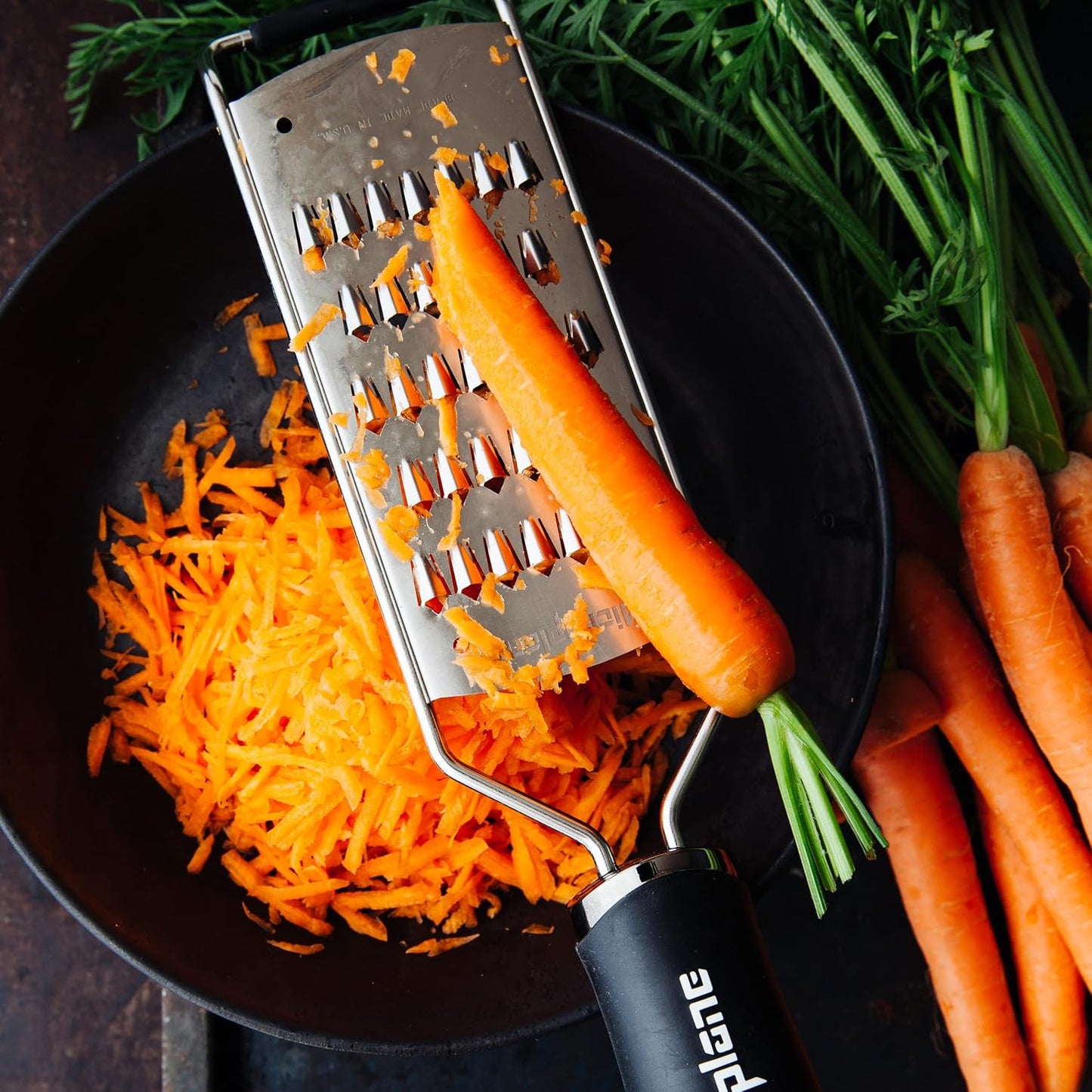 Microplane Gourmet Series Cheese Grater with Soft Touch Handle (Extra Coarse, Black)
