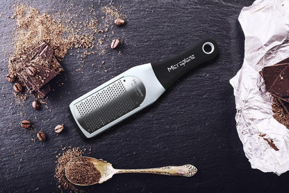 Microplane Artisan Series Cheese Grater and Zester (Fine, Red)