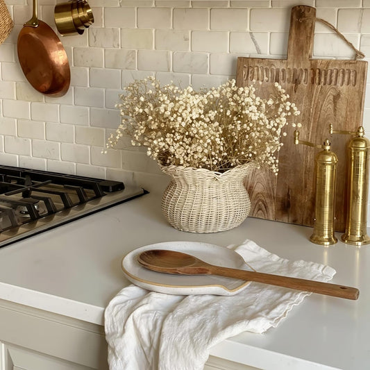 Beautiful Ceramic Spoon Rest for Stove Top - Perfectly Sized Spoon Holder for Your Kitchen Countertop - Easy to Clean and Dishwasher Safe, Perfect Addition to Any Kitchen Counter for Everyday Cooking