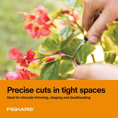 Fiskars 6" Pruning Scissors for Flowers, Buds, Weeds and Small Plants, Garden Snips with Resin Resistant Nonstick Stainless Steel Blades, Gardening Trimmers with Comfortable Handle