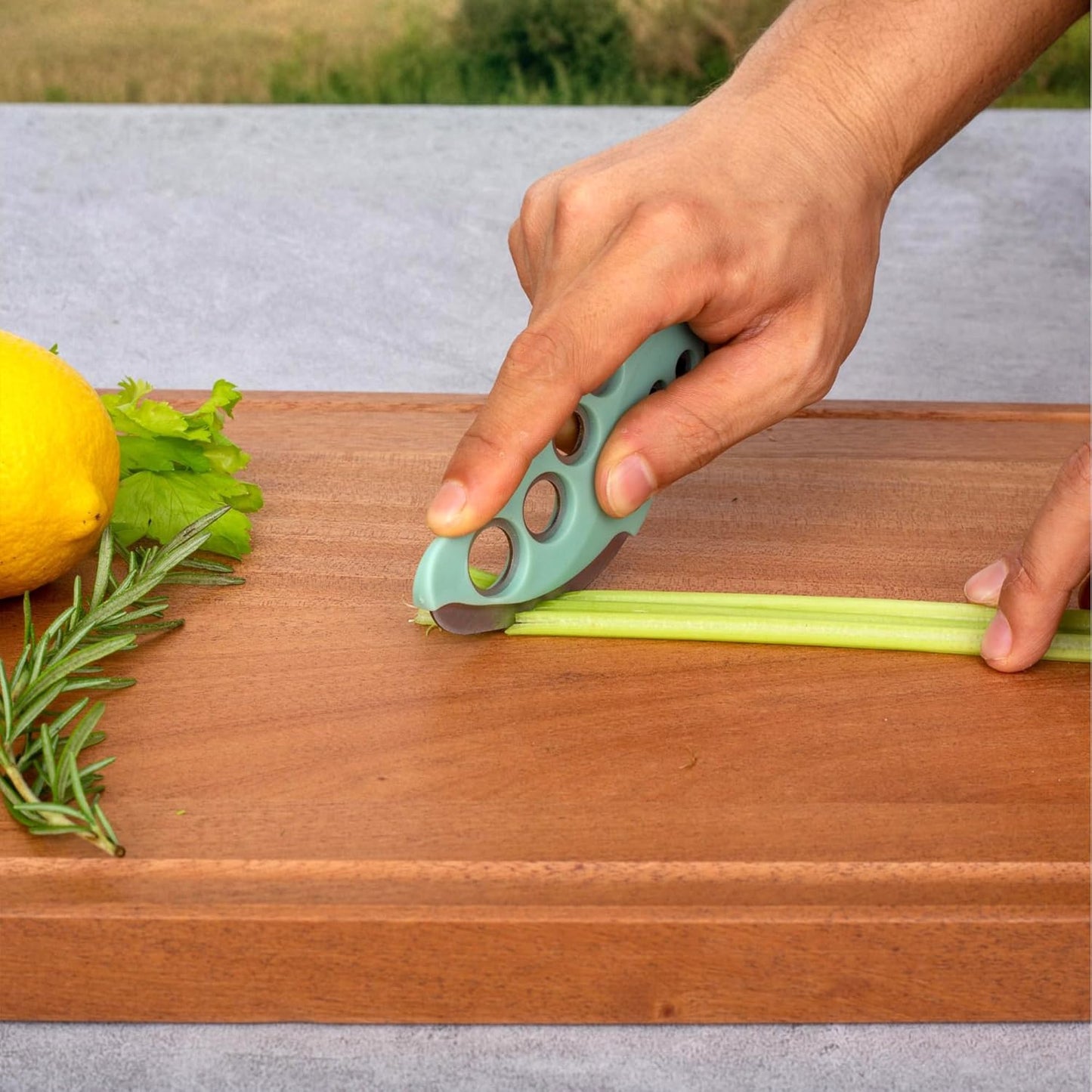 Herb Stripper, 9 holes Stainless Steel Kitchen Herbs Leaf Stripping Tool, Metal Herb Peeler for Kale, Chard, Collard Greens, Thyme, Basil, Rosemary