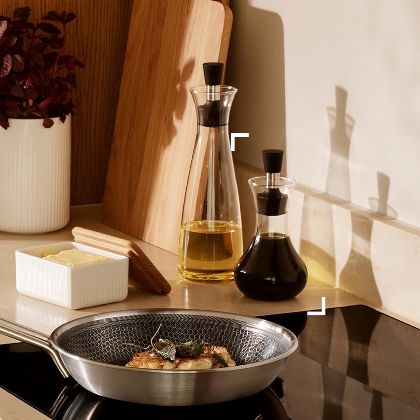EVA SOLO | Dressing shaker 0.25l | Drip-free – no oil or dressing on the table | Oilflask & dressing shaker | Danish Design & Functionality | Tools Kitchen Gadgets & Accessories