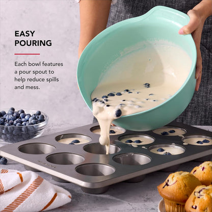 KitchenAid Universal Nesting Plastic Mixing Bowls, Set Of 3, 2.5 quart, 3.5 quart, 4.5 quart, Non Slip Base with Easy Pour Spout to Reduce Mess, Dishwasher Safe, Aqua Sky, White, Gray