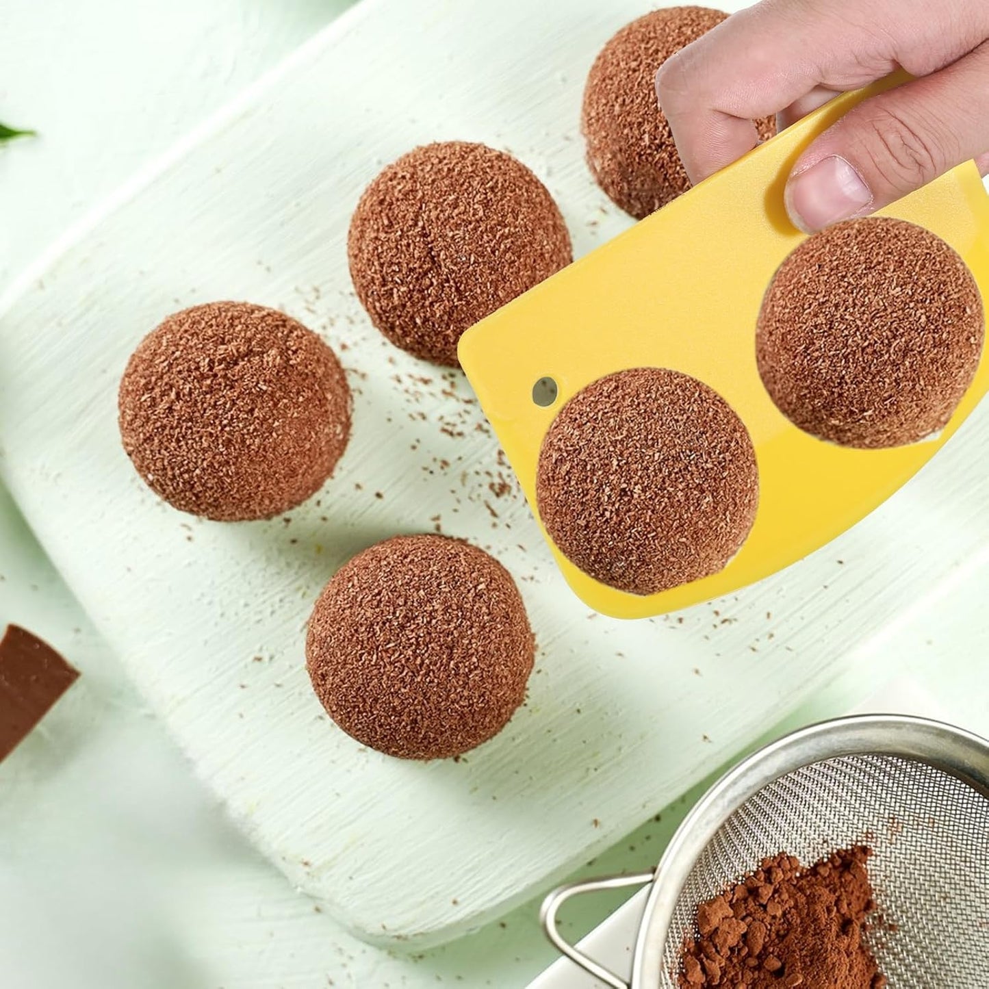 6 Pcs Plastic Dough Scraper Plastic Pastry Bread Baking Making Tools Multi-Purpose Kitchen Bench Scrapers Cake Dough Fondant Icing Smoother with Curved Edge for Baking Kitchen Cake Bowl Supplies